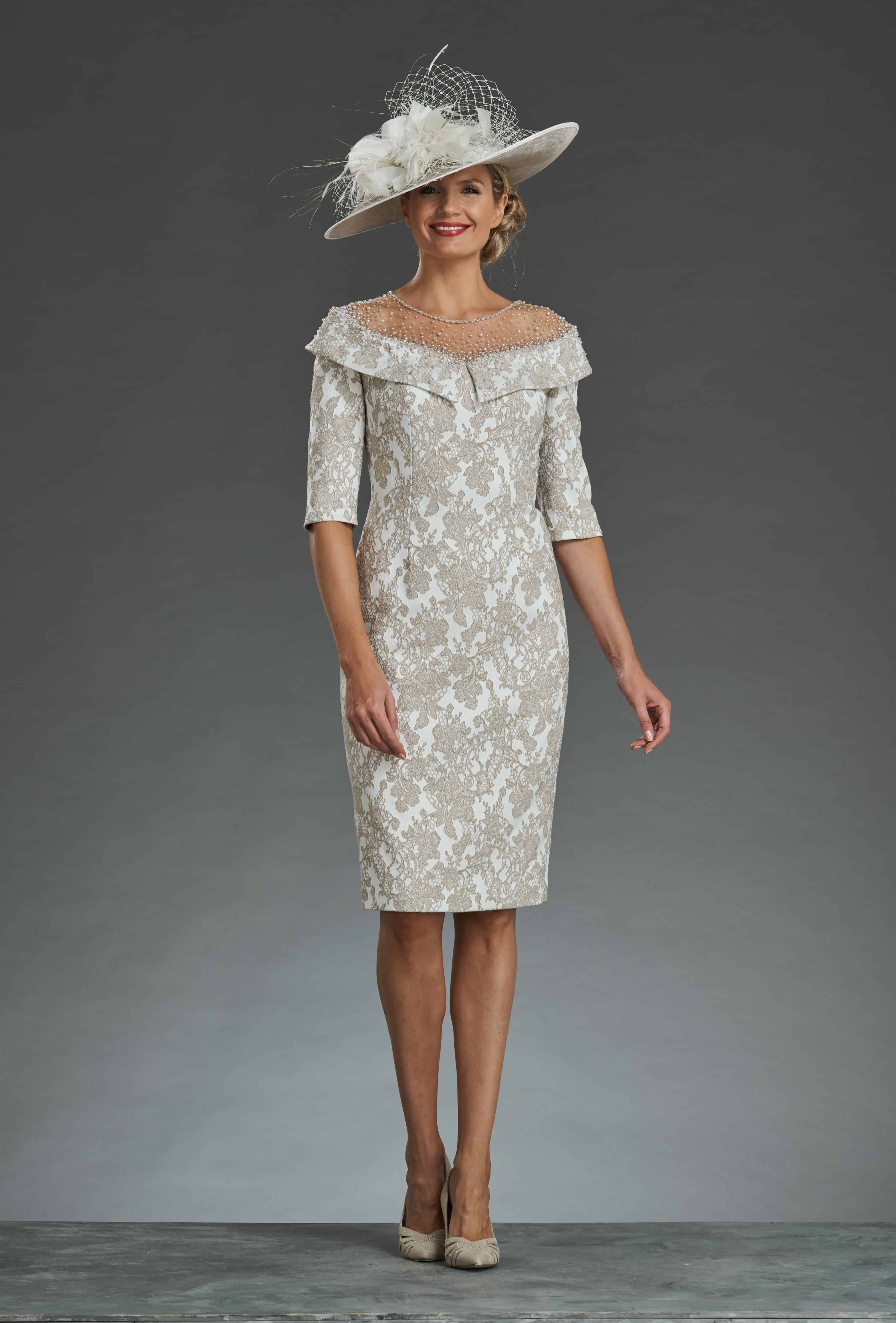 Short fitted dress with sleeves. 26582 size 18 - Catherines of Partick