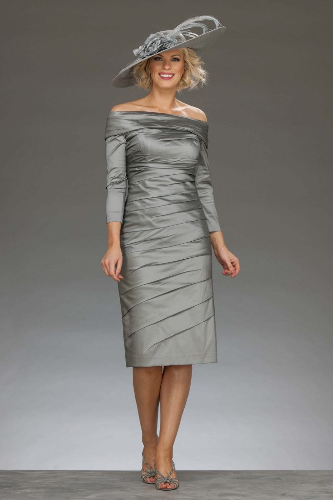 Short fitted dress with sleeves. IR1375 - Catherines of Partick