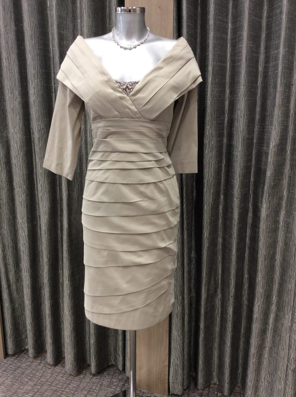 Irresistible 3030 nude Size  10