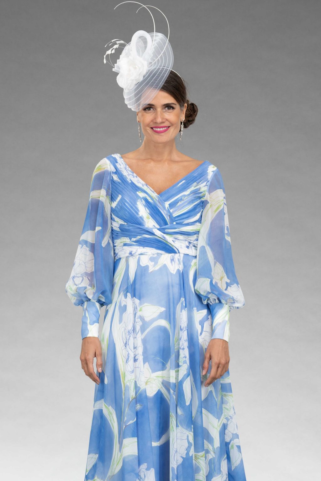 Mid length V neck dress.  70533