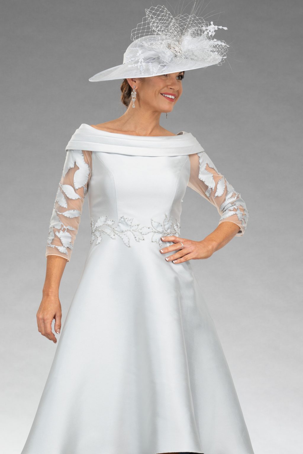Dipped hem dress with sleeves. IR4917S