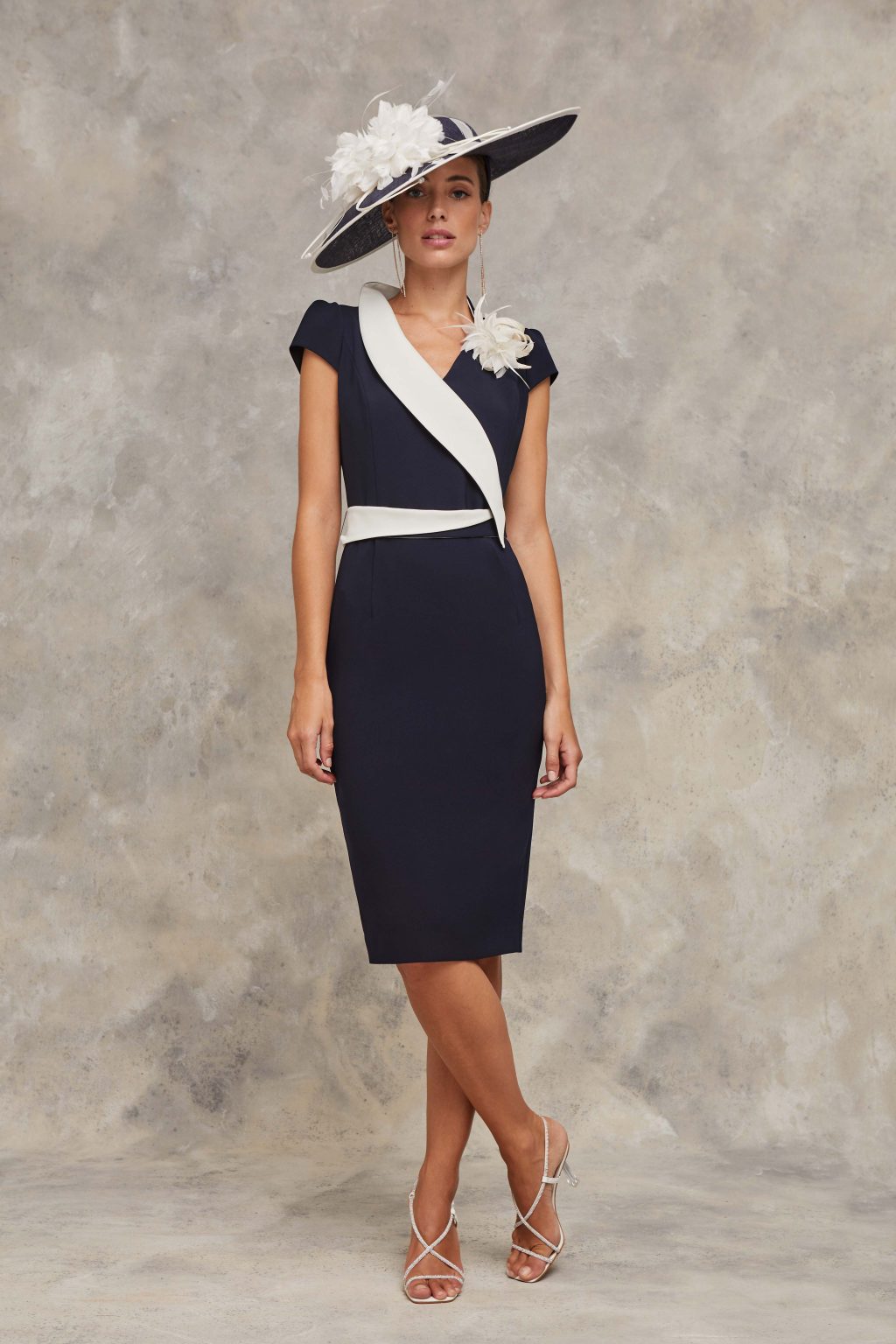 Short Fitted Dress With Wide Collar. Dali - Image 2