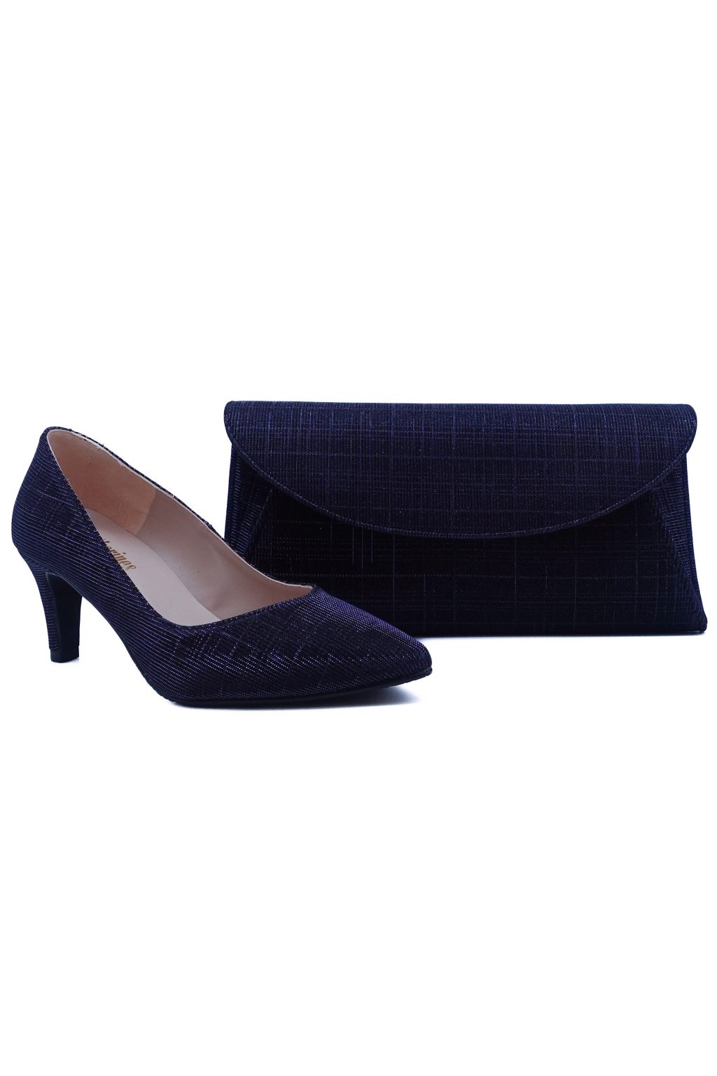 Low heel shoe with matching clutch bag.  BZ20A