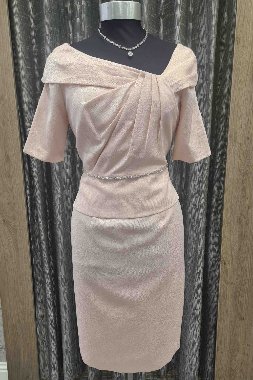 Short Fitted Dress With Sleeves.  ISC810 size 10