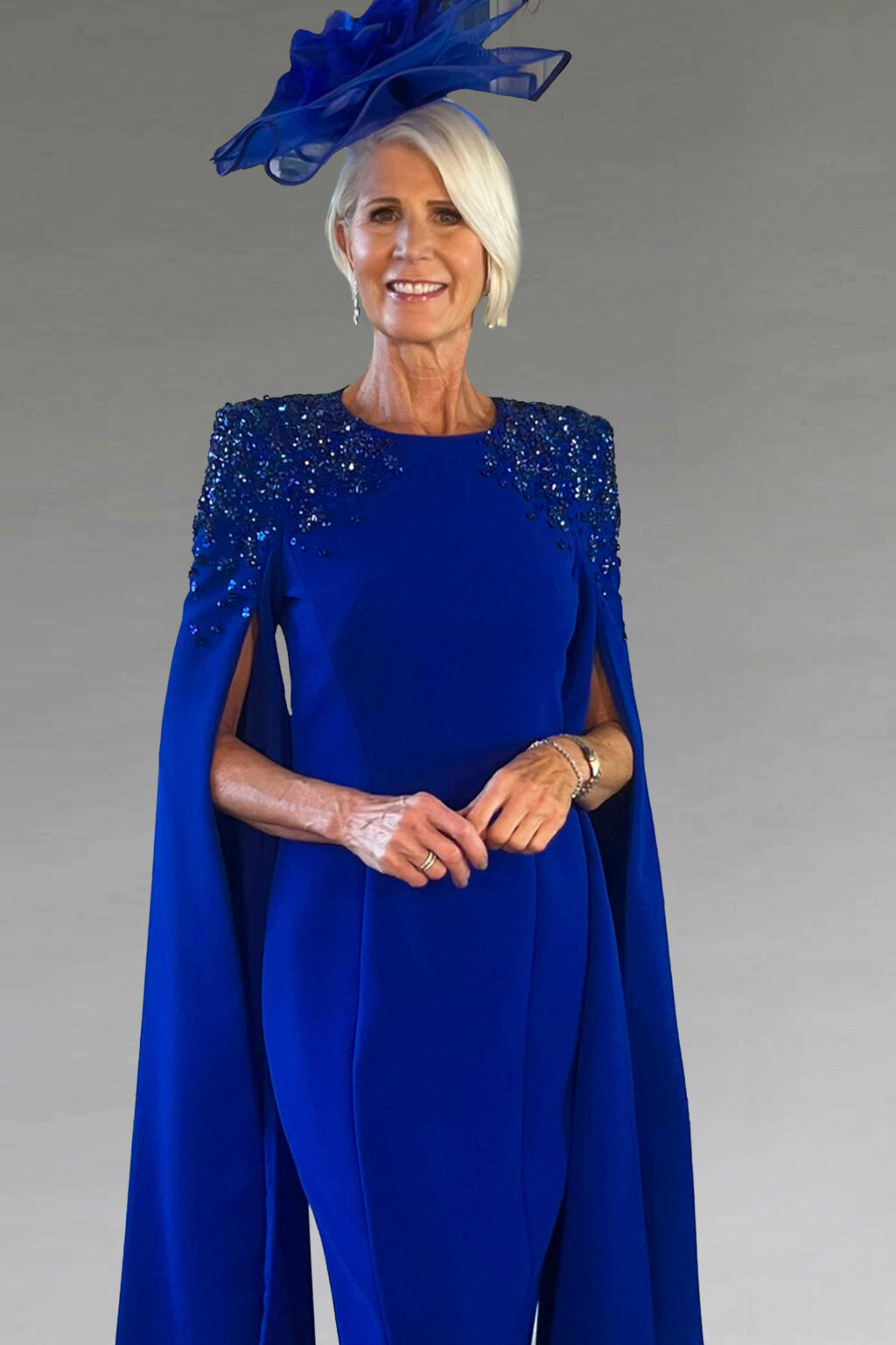 Short Fitted Dress with Dramatic Sleeves. 29732s