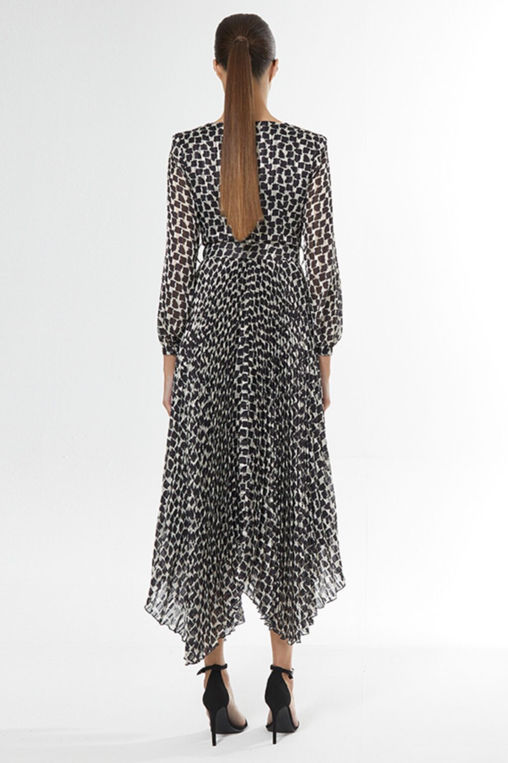 Mid Length Monochrome Dress. 51072 - Image 3