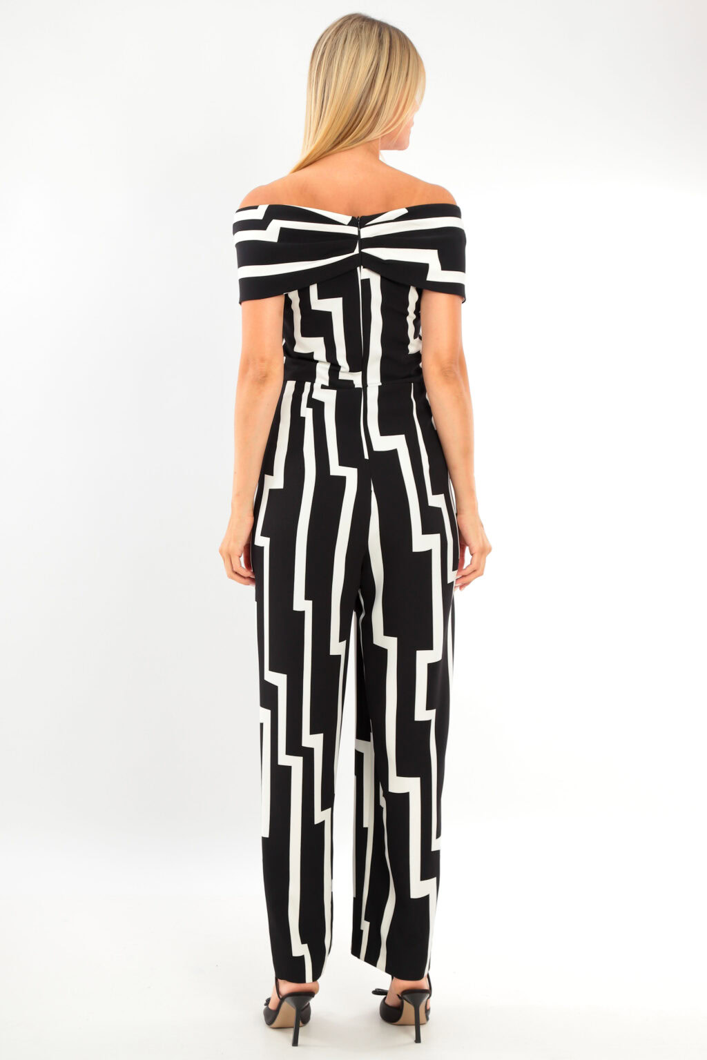 Wide Leg Jumpsuit With V Neckline. 5086 - Image 3