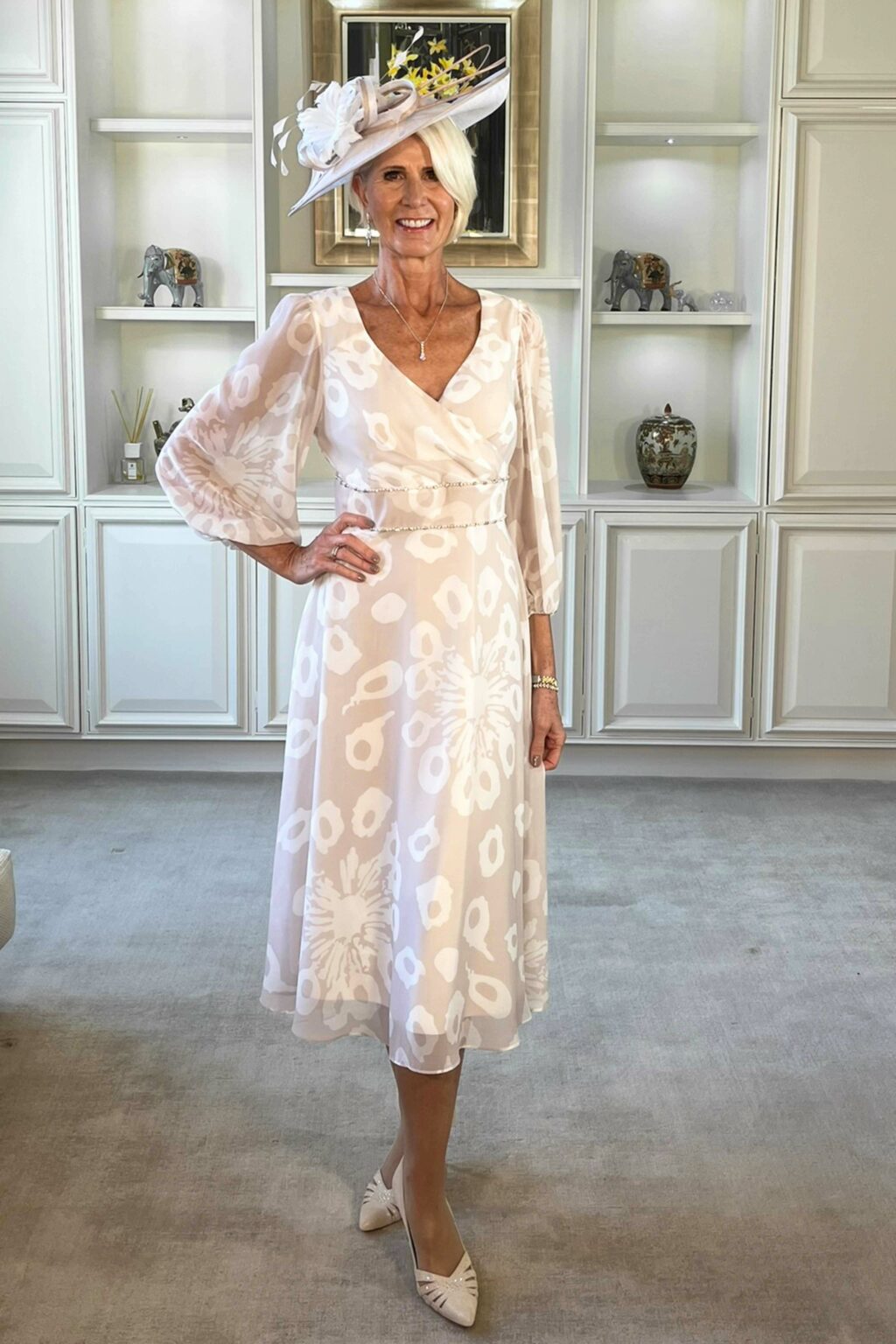 Short Dress With Full Skirt And Sleeves. 2023 - Image 2