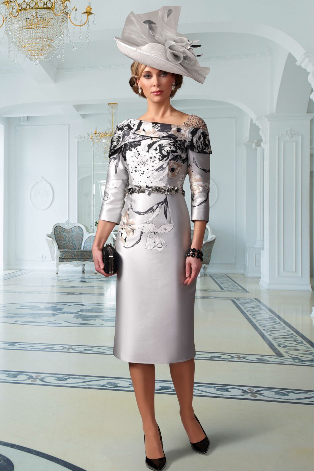Short Fitted Dress With Sleeves. IR7735TJ - Image 2