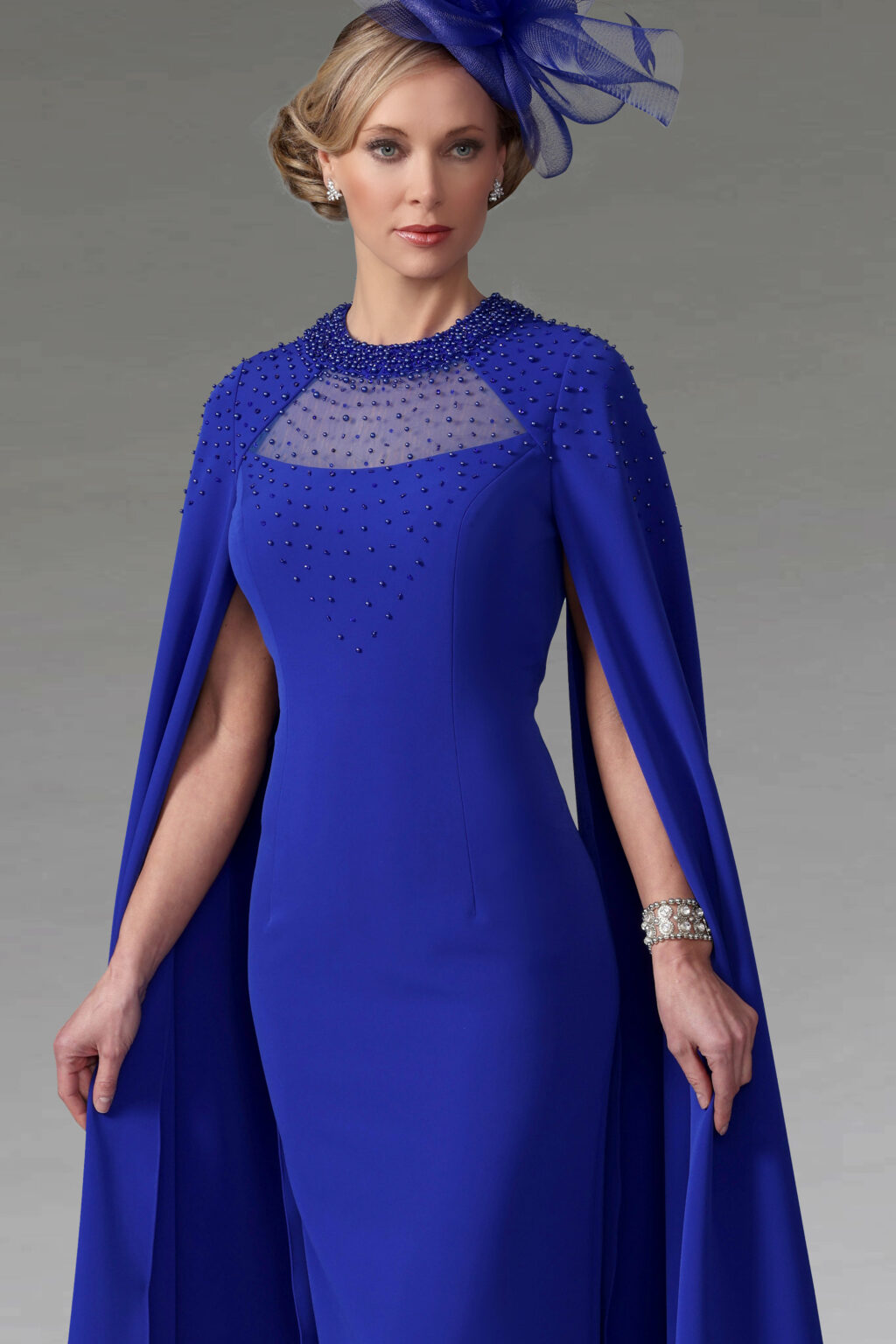 Short Fitted Dress With Caped Sleeves. IR7742