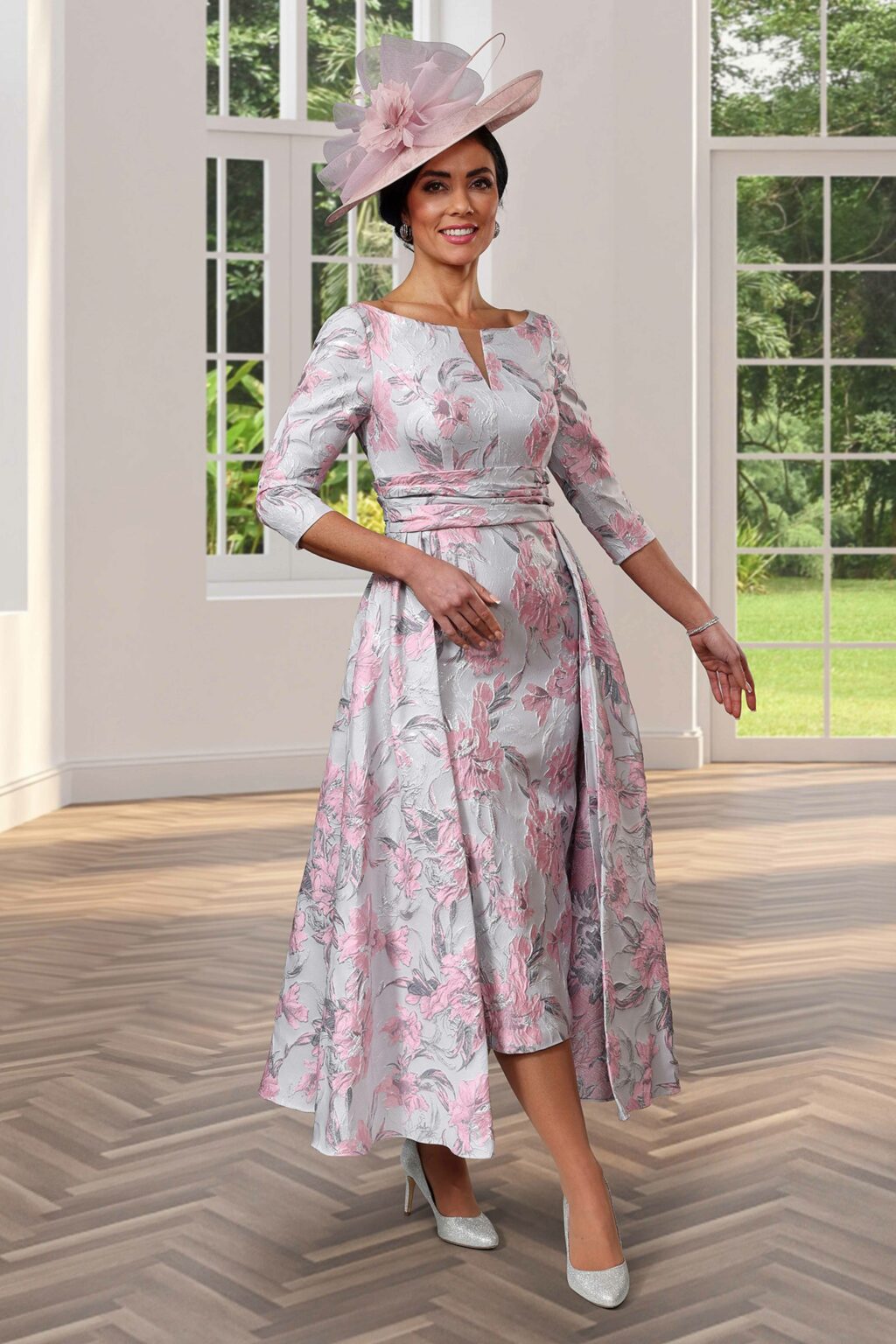Short Fitted Dress With Overskirt and Sleeves. VO1613 - Image 3